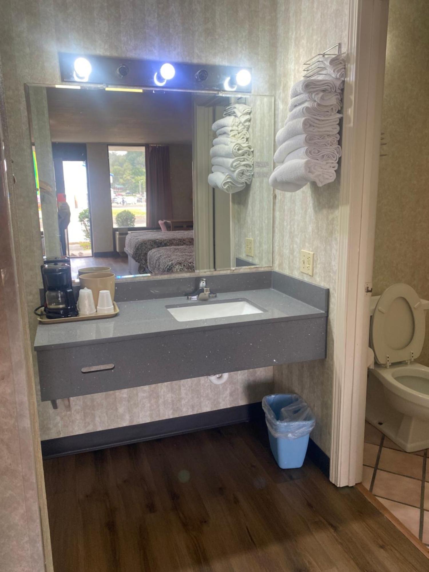 Riverfront Lodge Burkesville 外观 照片